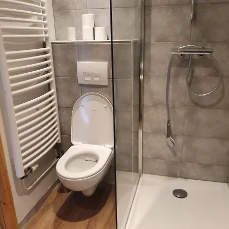 130m2 ,5 Chambres, Tres Bien Situe Apartment