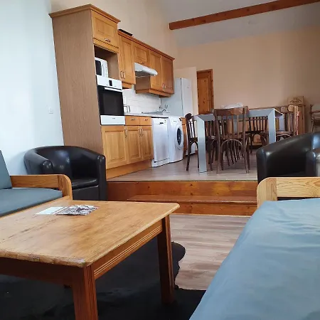 130m2 ,5 Chambres, Tres Bien Situe *