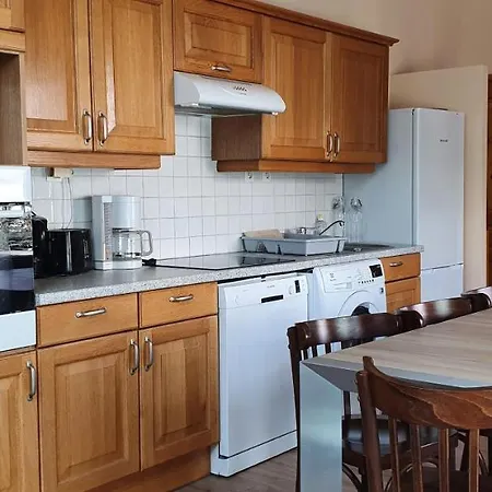 Apartment 130m2 ,5 Chambres, Tres Bien Situe