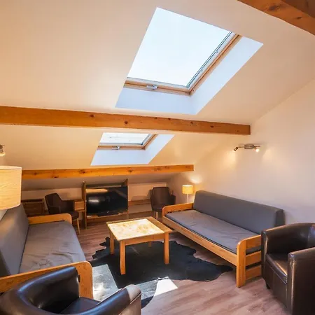 130m2 ,5 Chambres, Tres Bien Situe Apartment