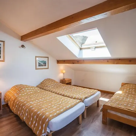 130m2 ,5 Chambres, Tres Bien Situe *